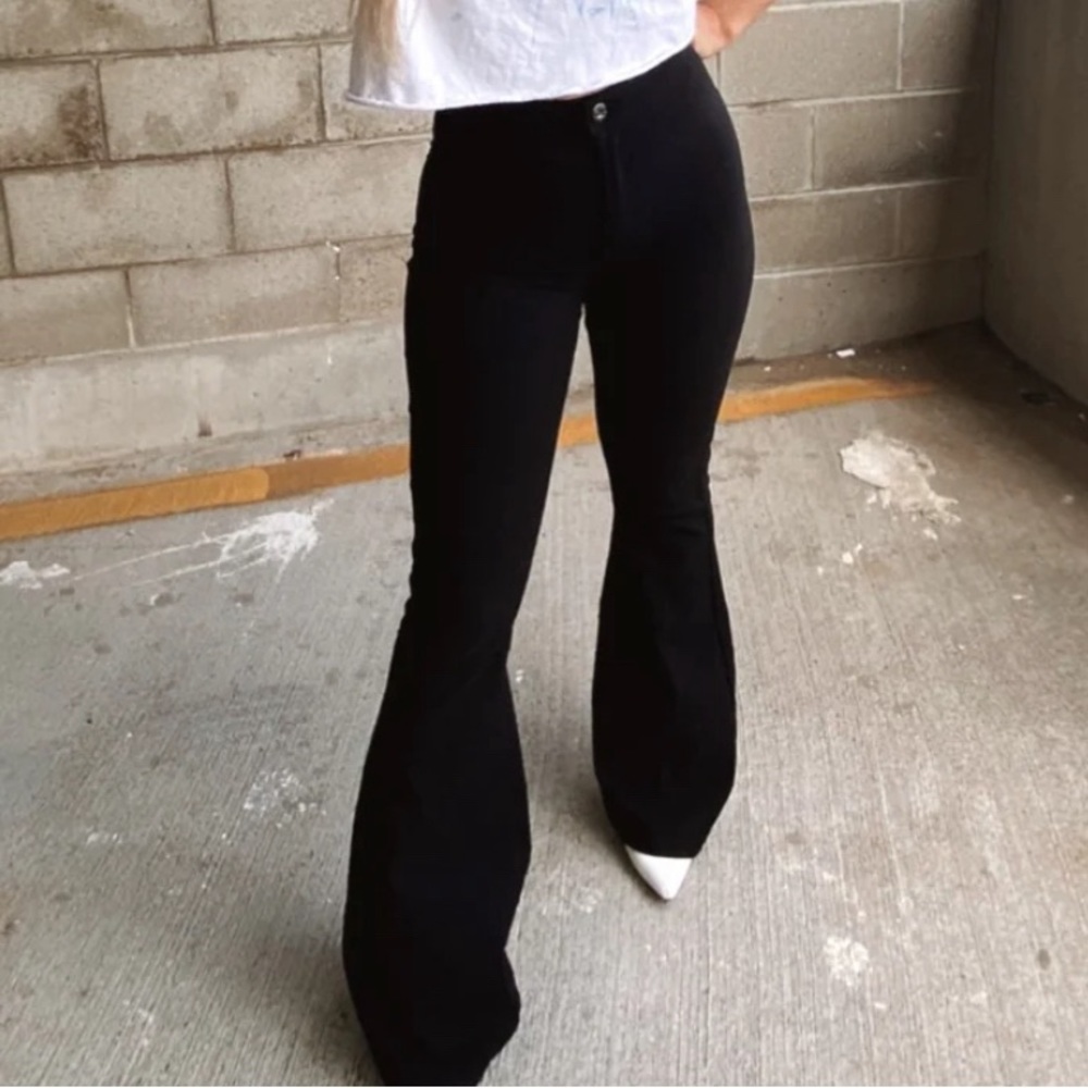 HIGH WAISTED BELL BOTTOM FLARE JEANS - BLACK